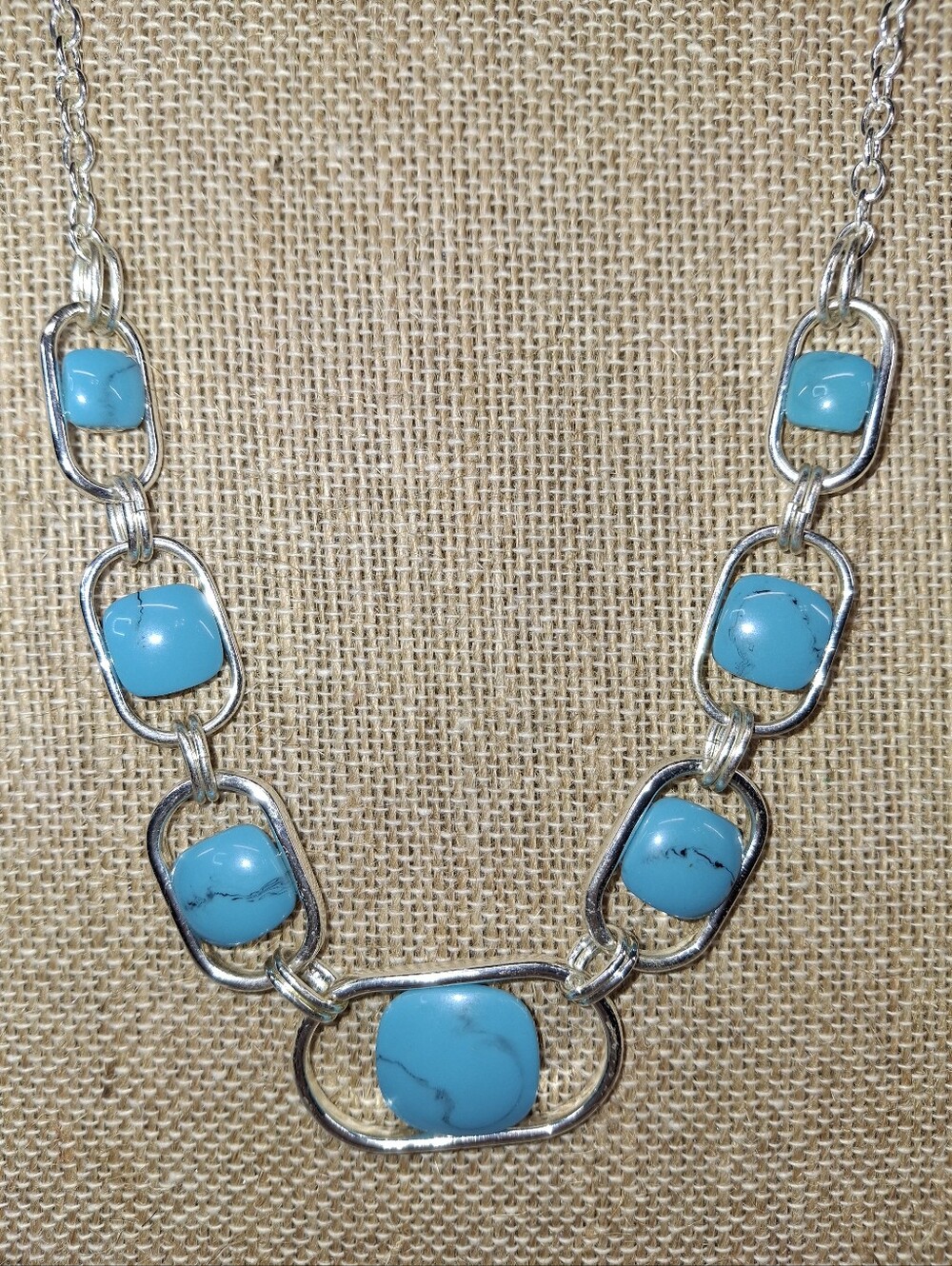 Liz & Co choker style necklace